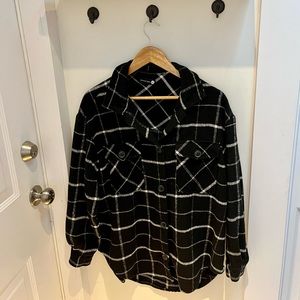 NWT Spring Shacket Plaid BY Johnnie’s Jeans